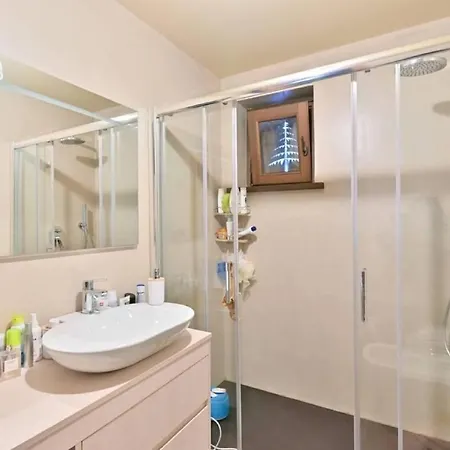 Prázdninový dům Charming 3-bedroom In Courmayeur, Aosta Valley *